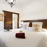 La Cuadra *